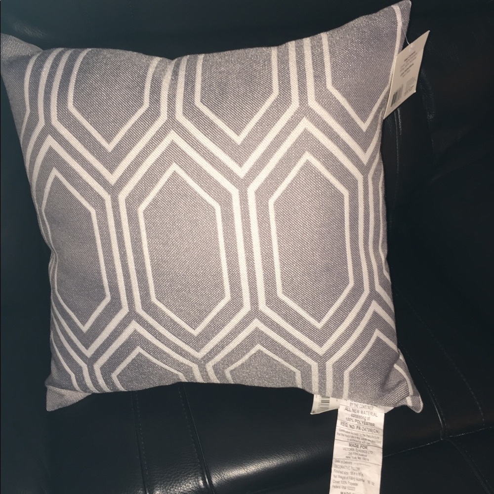 Decorative pillow